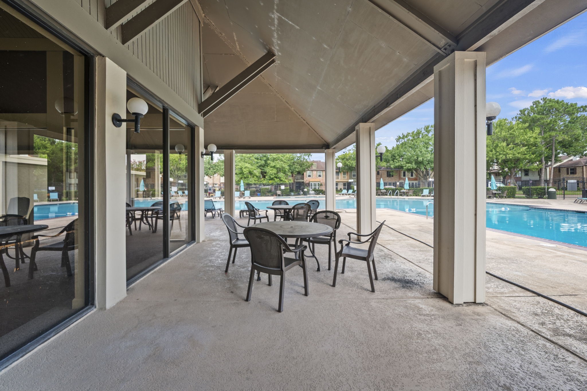 5801 Lumberdale Road, Unit 132 Houston, TX 77092 - Photo 25 of 33 Covered poolside seating area