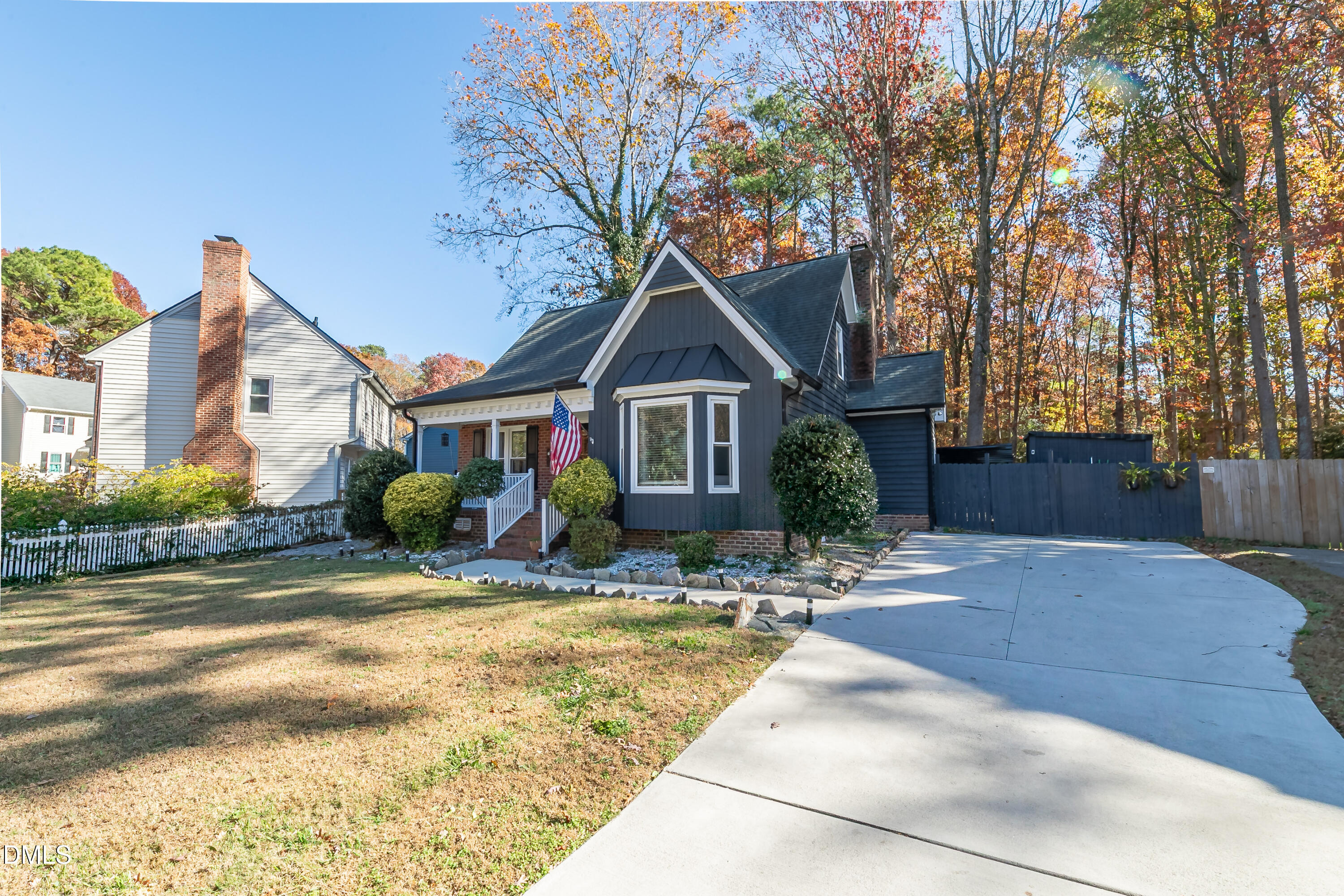 8213 Round Oak Road Raleigh, NC 27616 - Photo 3 of 60 2E6A2058-HDR