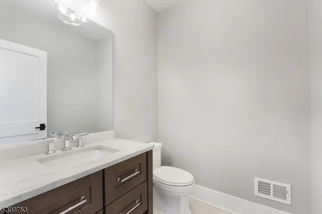 $2,820,000 | 10 Twin Brooks, Warren, NJ 07059