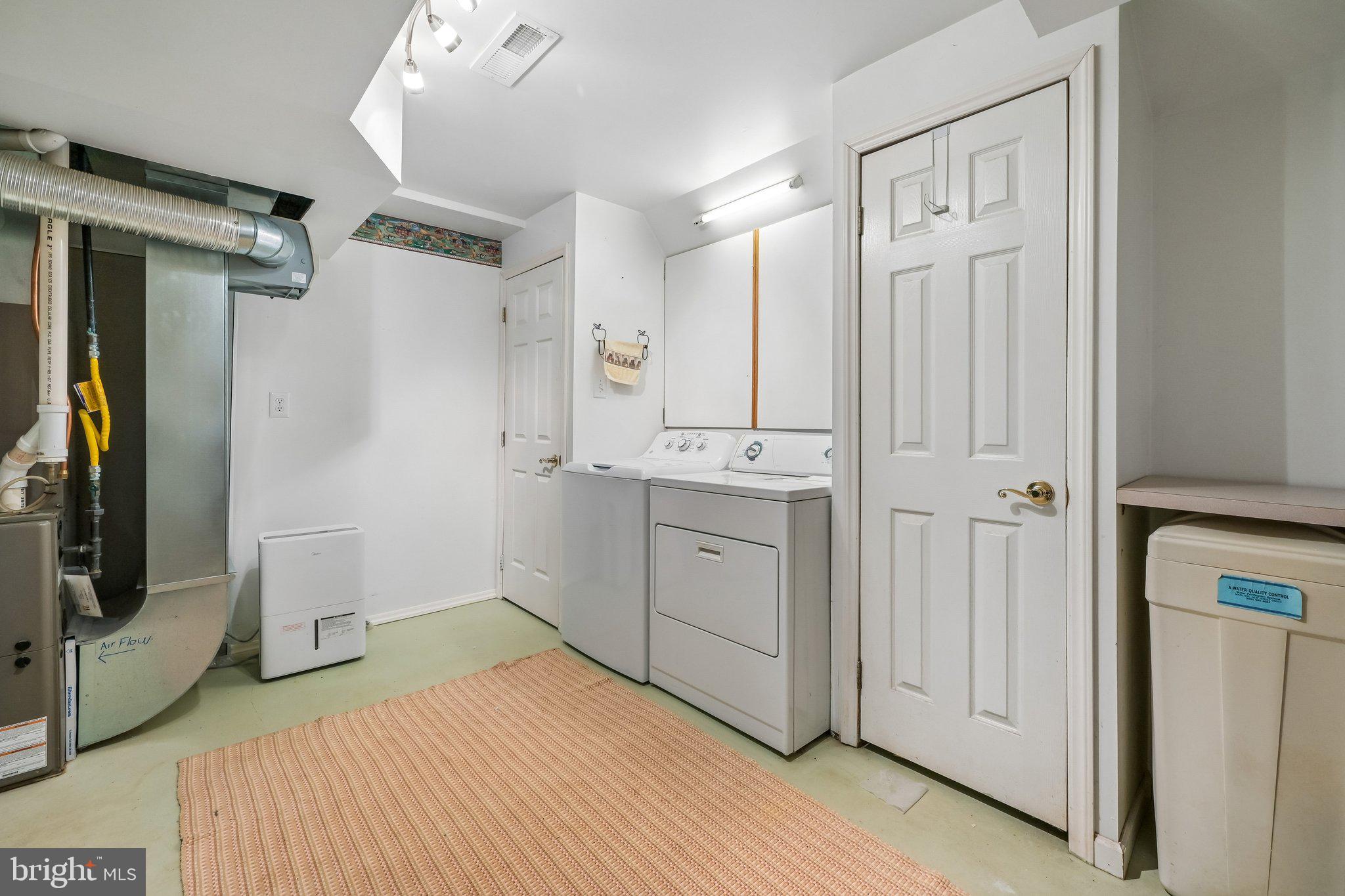 27 Fripps Road Sicklerville, NJ 08081 - Photo 24 of 26 Laundry room