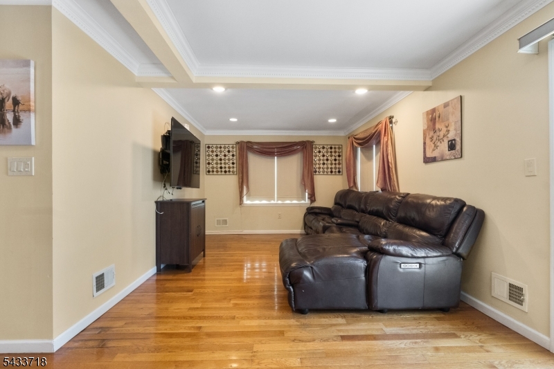 13 Ogden Road Belleville, NJ 07109 - Photo 11 of 42