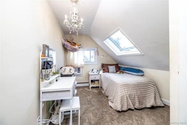 $949,000 | 12 Link Lane, Hicksville, NY 11801