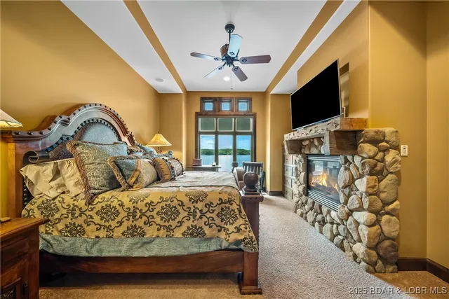 $2,250,000 | 32 Wild Pine Court, Sunrise Beach, MO 65079