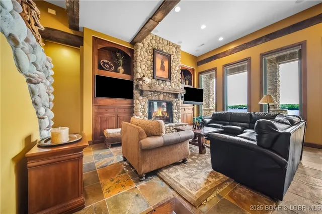 $2,250,000 | 32 Wild Pine Court, Sunrise Beach, MO 65079