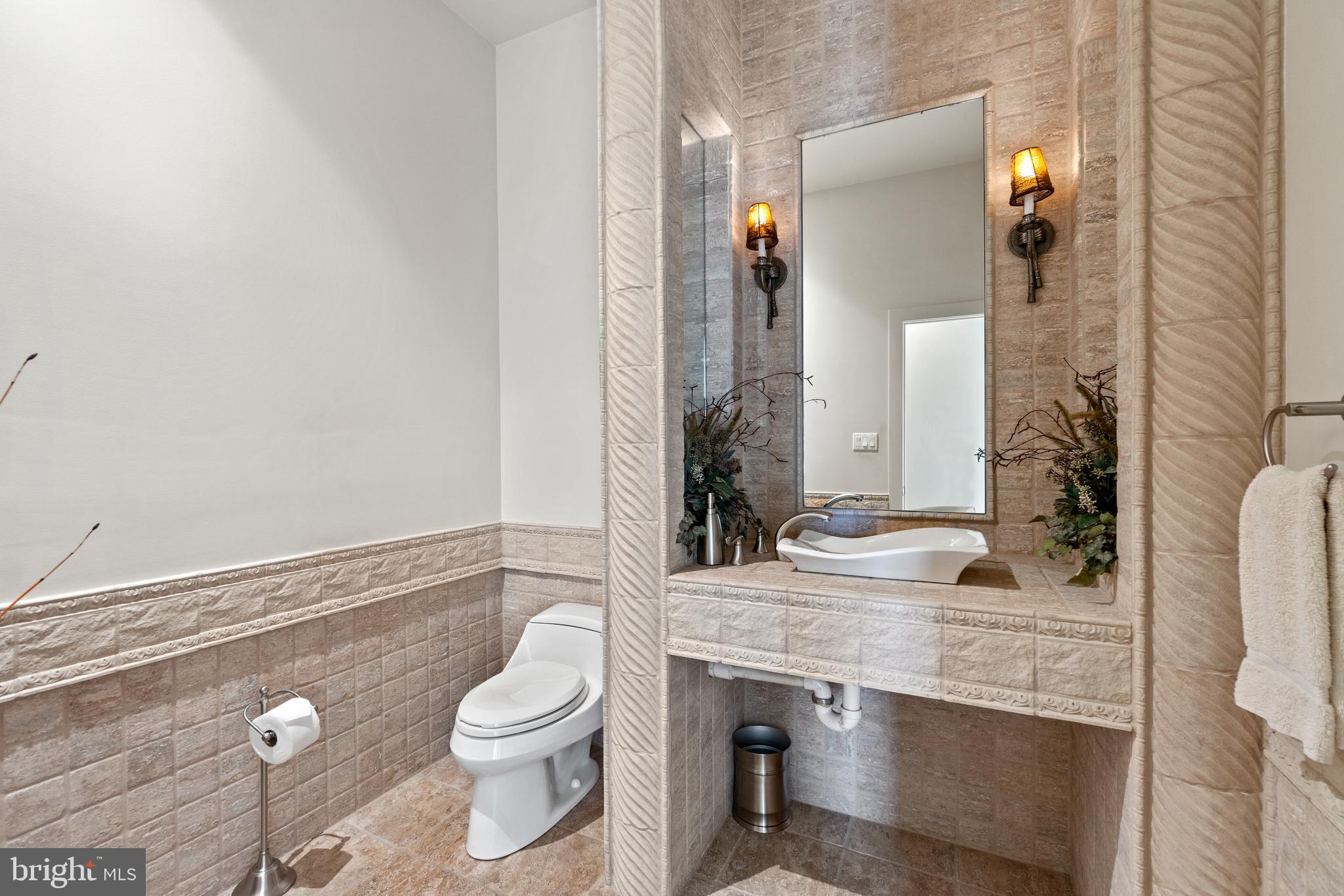 607 Friendship Road North Beach, MD 20714 - Photo 31 of 79 1/2 bath on main level