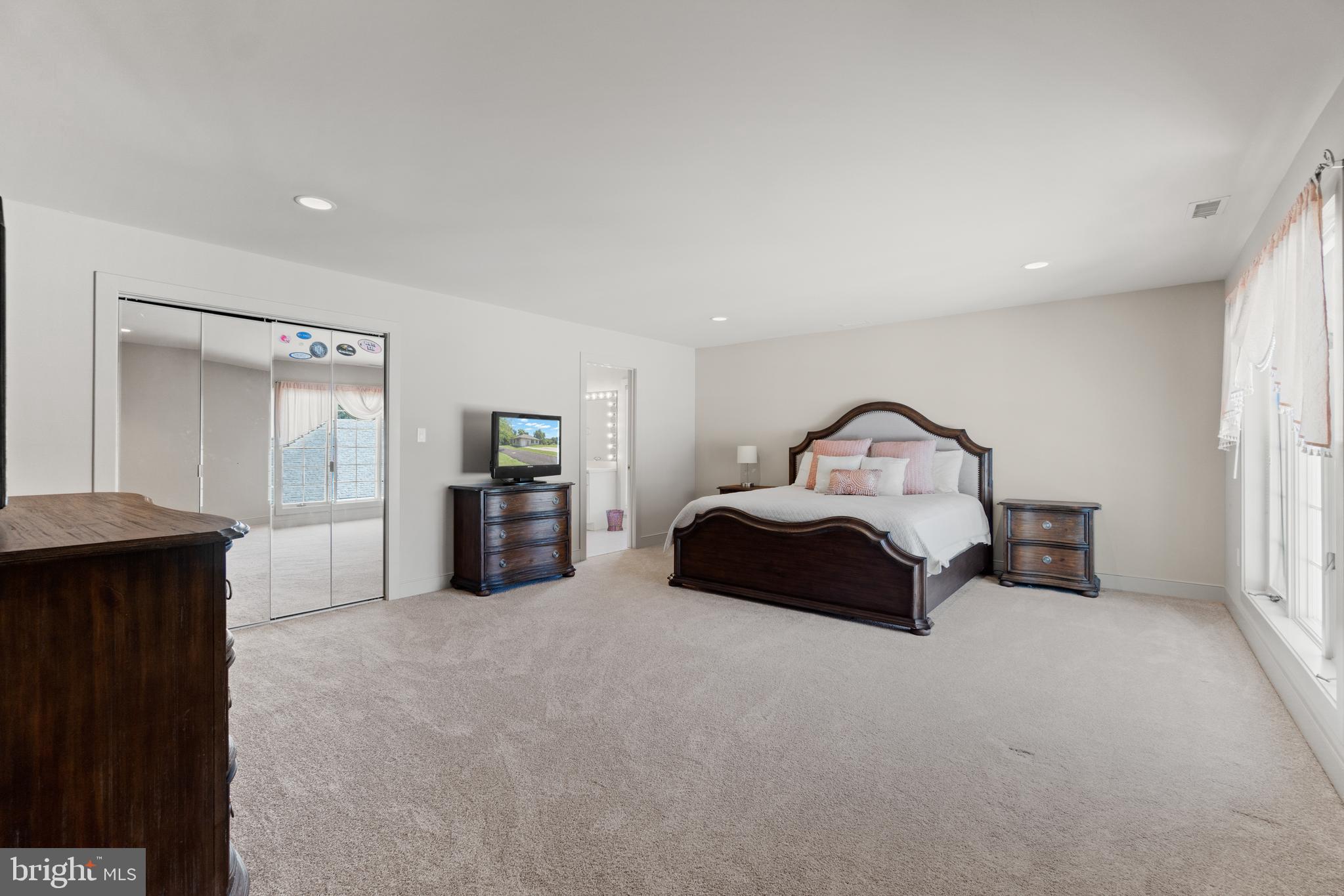 607 Friendship Road North Beach, MD 20714 - Photo 40 of 79 Second level bedroom 1 with on suite