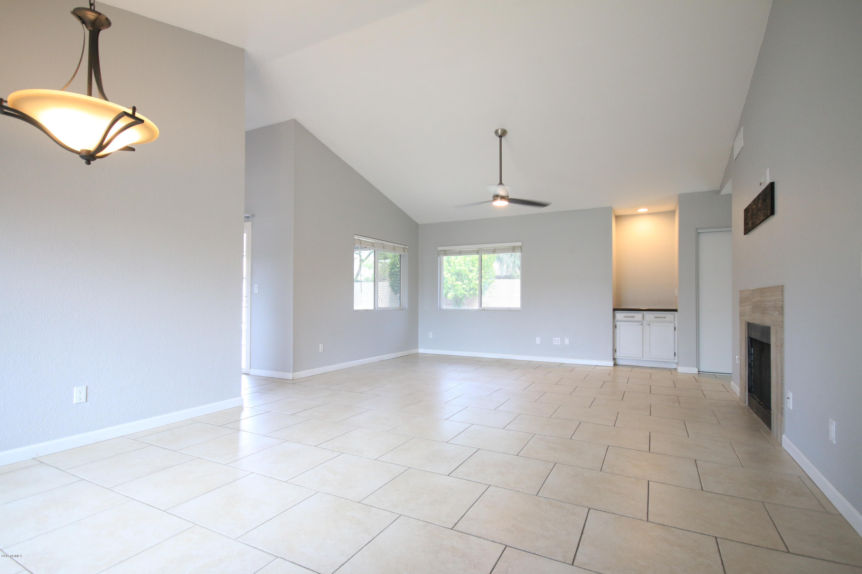 902 West Utopia Road Phoenix, AZ 85027 - Photo 4 of 52 IMG_6947