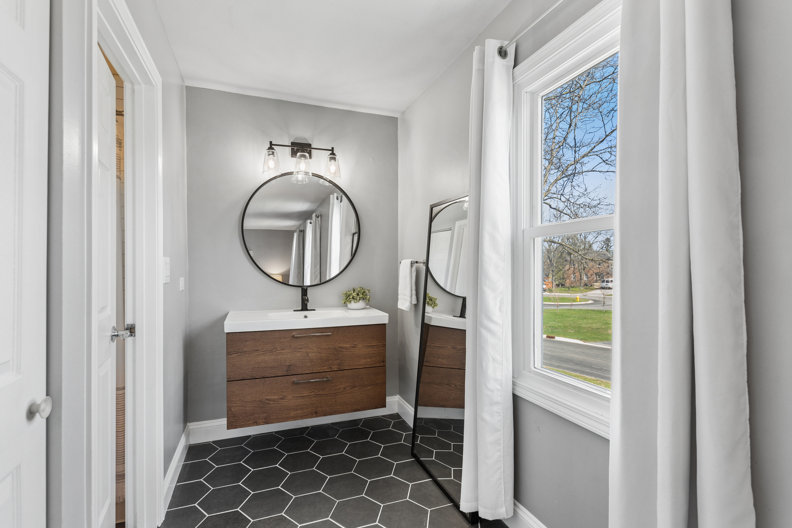 745 Buffalo Circle Carol Stream, IL 60188 - Photo 11 of 19