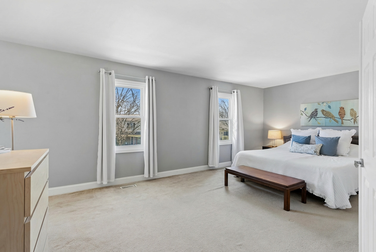 745 Buffalo Circle Carol Stream, IL 60188 - Photo 10 of 19