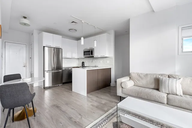 $3,500 | 70 Bremen Street, Unit 501, Boston, MA 02128