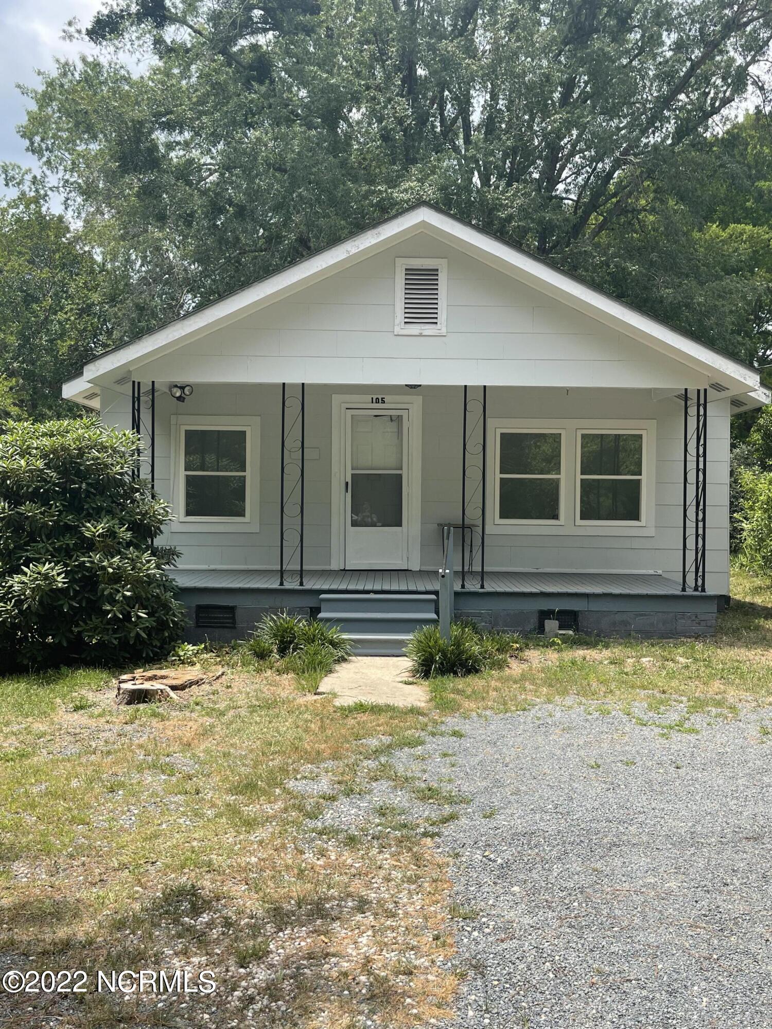 105 Cox Street Rockingham, NC 28379 - Photo 1 of 24 47EA0B00-9D4E-4862-A04A-77B7ECEEC444