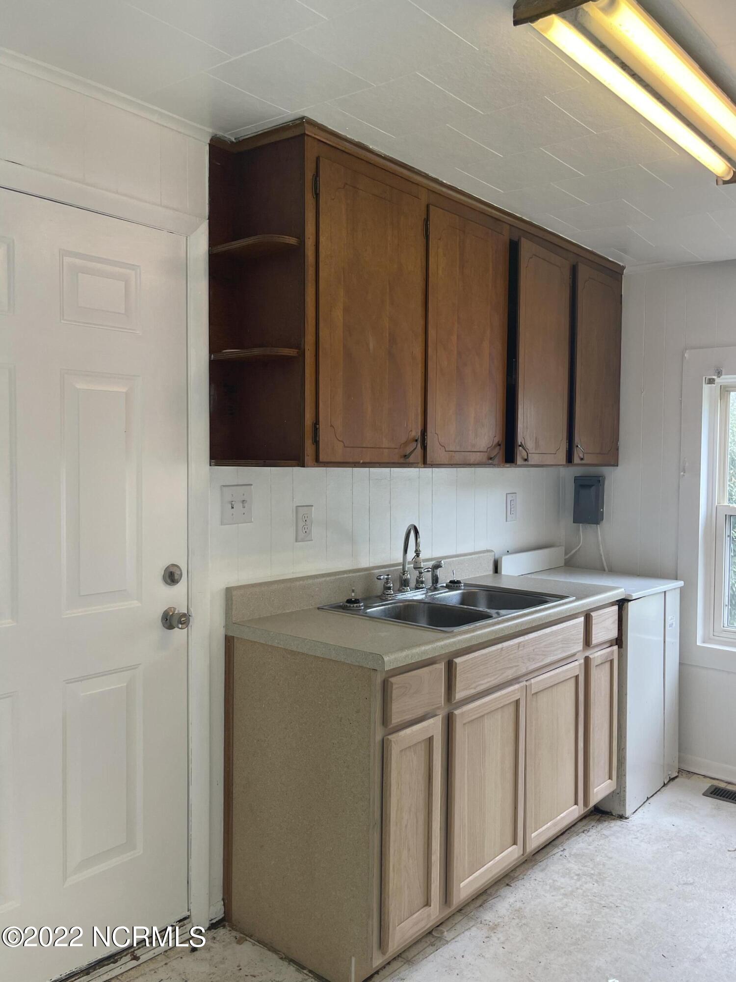 105 Cox Street Rockingham, NC 28379 - Photo 12 of 24 B643C7CA-B818-456B-A3B5-A86AB9DADF8C
