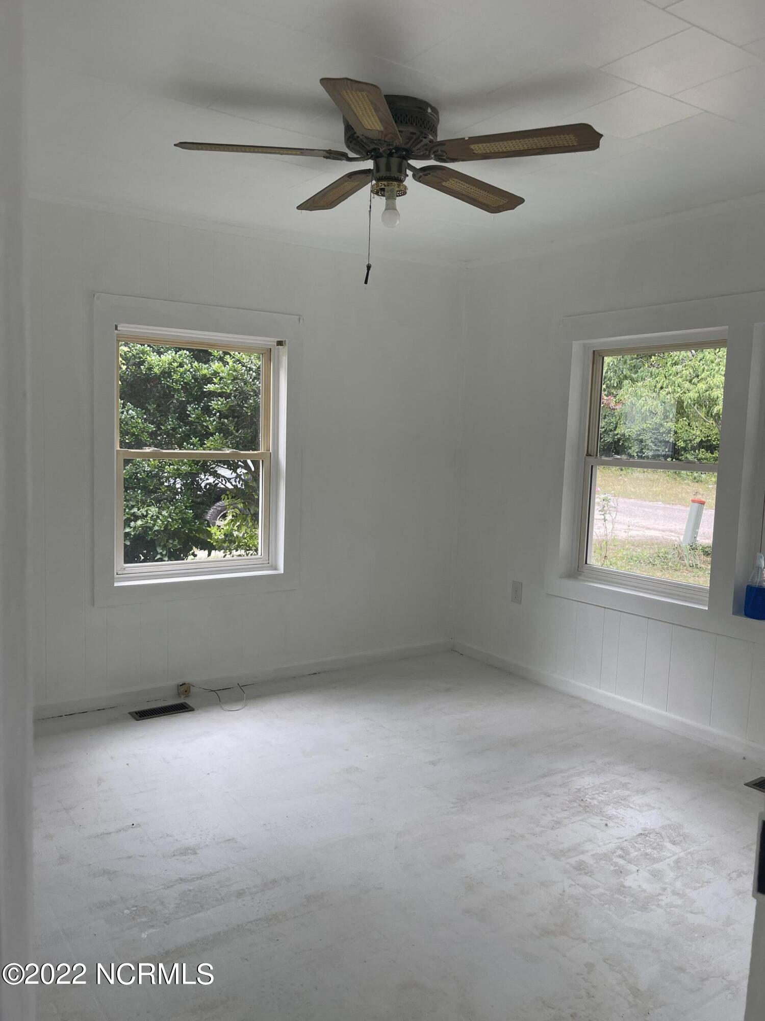 105 Cox Street Rockingham, NC 28379 - Photo 7 of 24 83D01566-B7F3-49DE-AB77-A89FF9C0C8A9