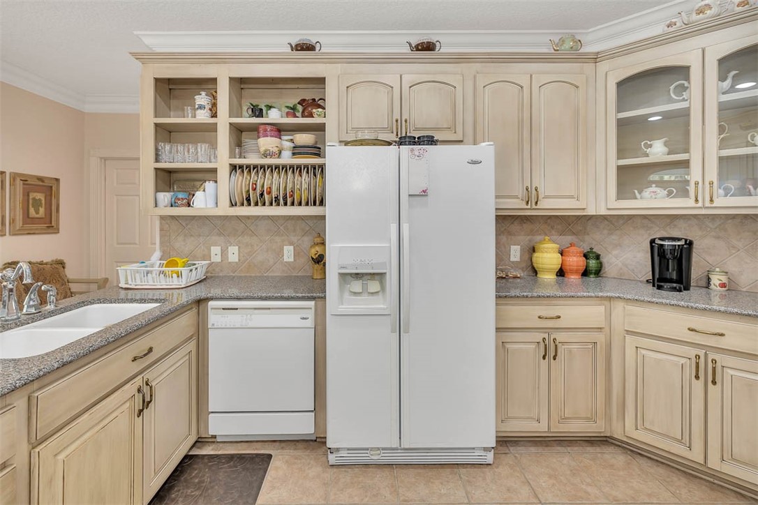 467 Midway Circle Brunswick, GA 31523 - Photo 11 of 55