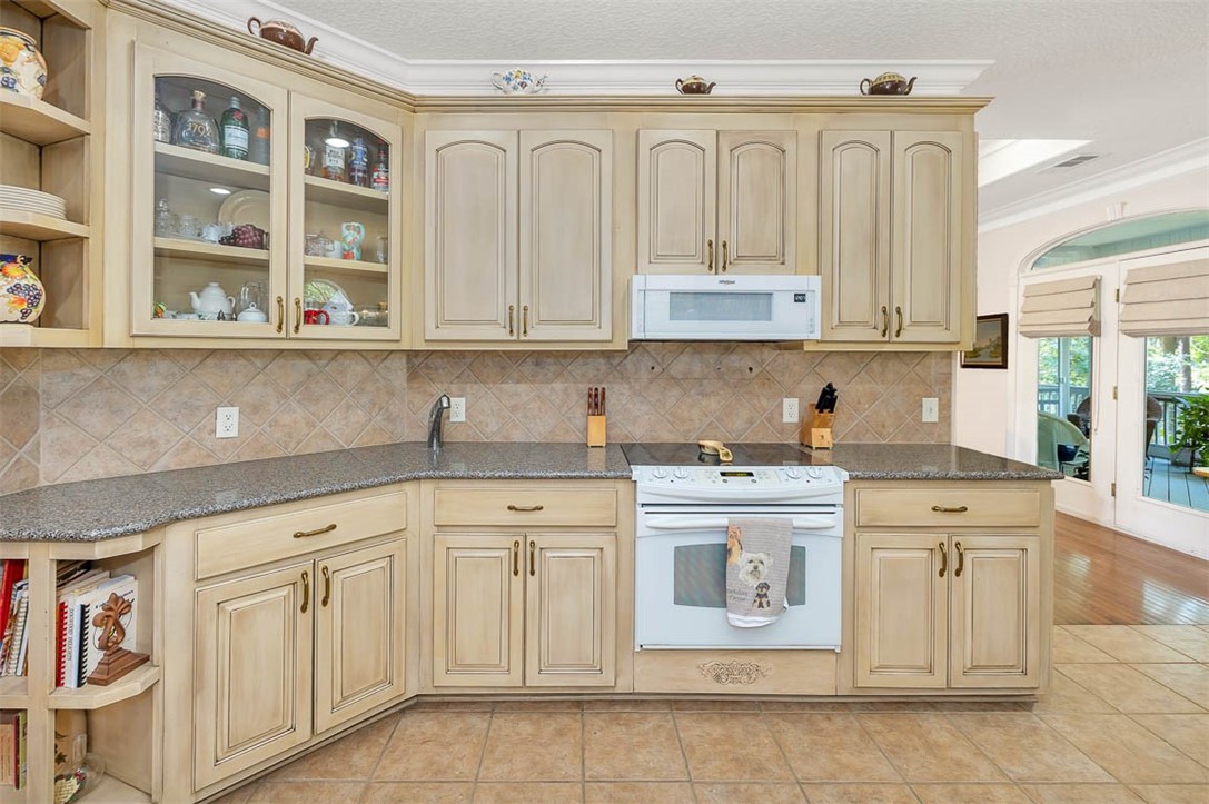 467 Midway Circle Brunswick, GA 31523 - Photo 12 of 55