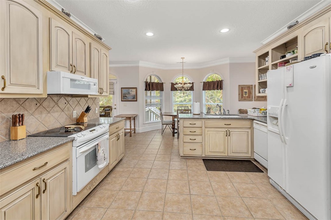 467 Midway Circle Brunswick, GA 31523 - Photo 13 of 55