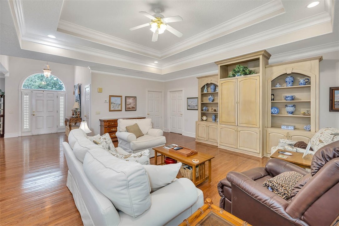 467 Midway Circle Brunswick, GA 31523 - Photo 8 of 55