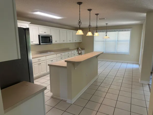 $2,650 | 2308 Valley Place, Navarre, FL 32566