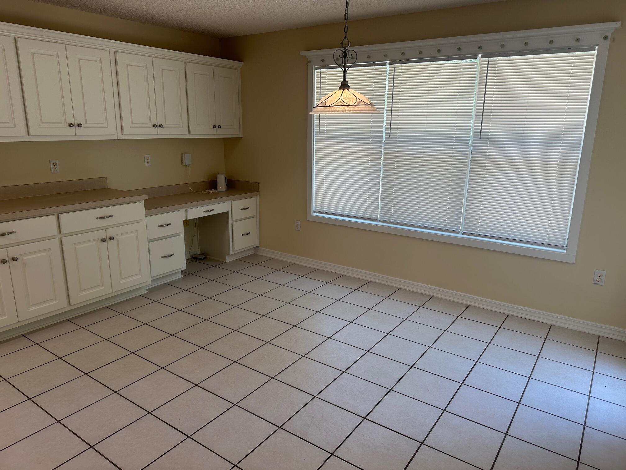 2308 Valley Place Navarre, FL 32566 - Photo 5 of 21