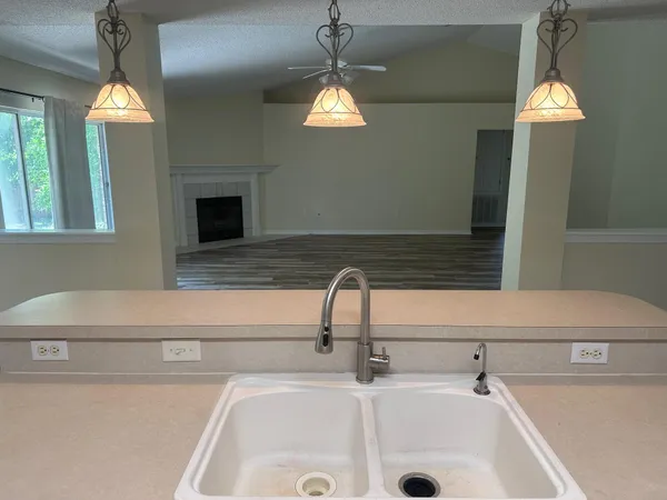 $2,650 | 2308 Valley Place, Navarre, FL 32566