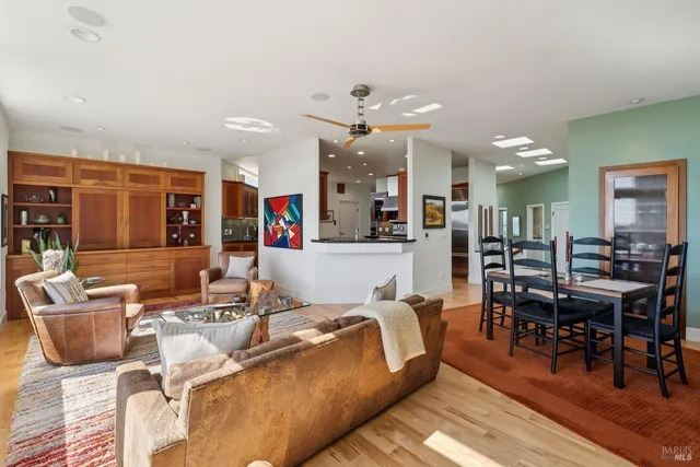 $2,995,000 | 424 Loon Court, Bodega Bay, CA 94923