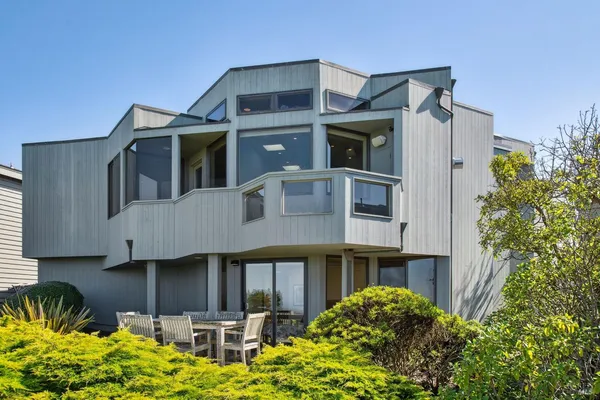 $2,995,000 | 424 Loon Court, Bodega Bay, CA 94923