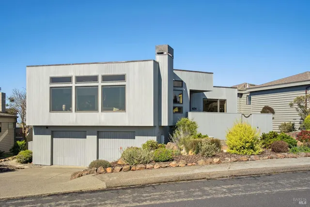 $2,995,000 | 424 Loon Court, Bodega Bay, CA 94923