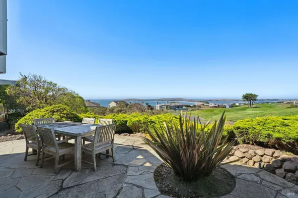$2,995,000 | 424 Loon Court, Bodega Bay, CA 94923