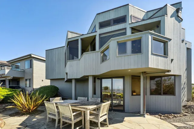 $2,995,000 | 424 Loon Court, Bodega Bay, CA 94923