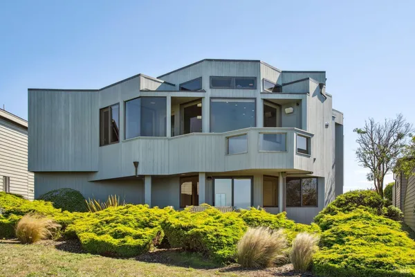 $2,995,000 | 424 Loon Court, Bodega Bay, CA 94923