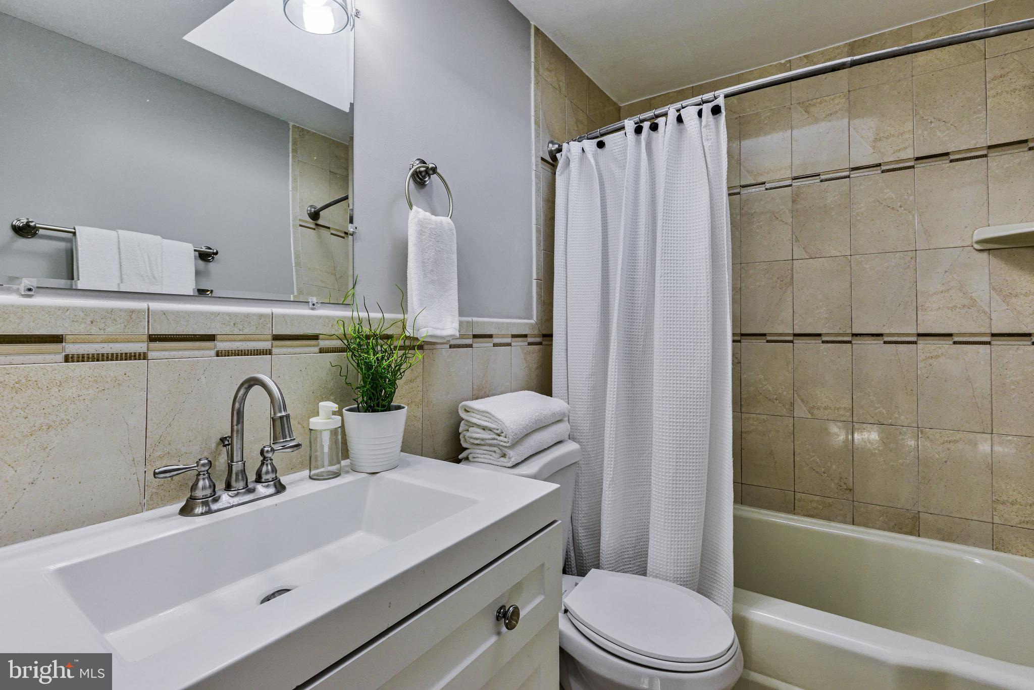 1105 Wicklow Road Baltimore, MD 21229 - Photo 28 of 39