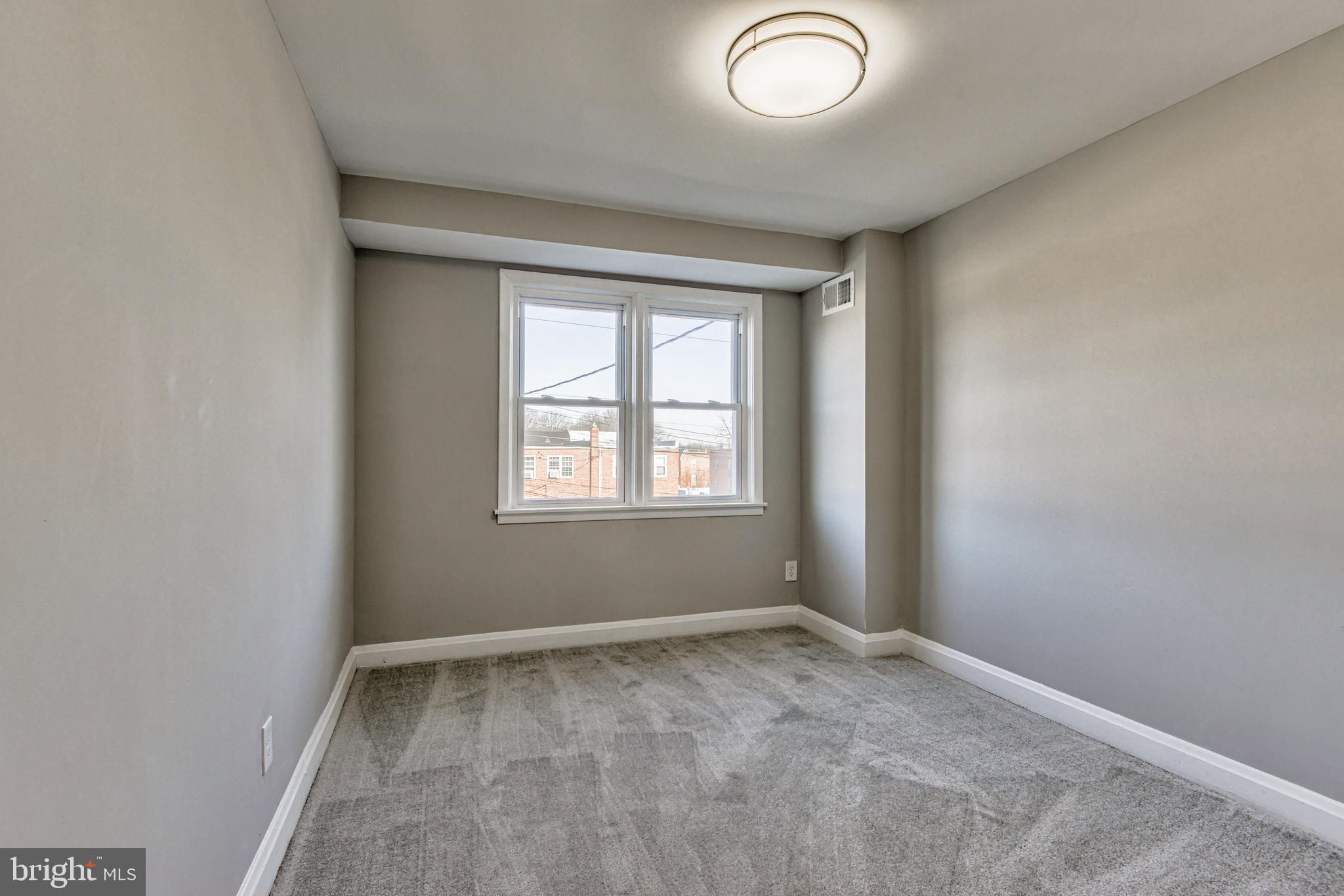 1105 Wicklow Road Baltimore, MD 21229 - Photo 29 of 39