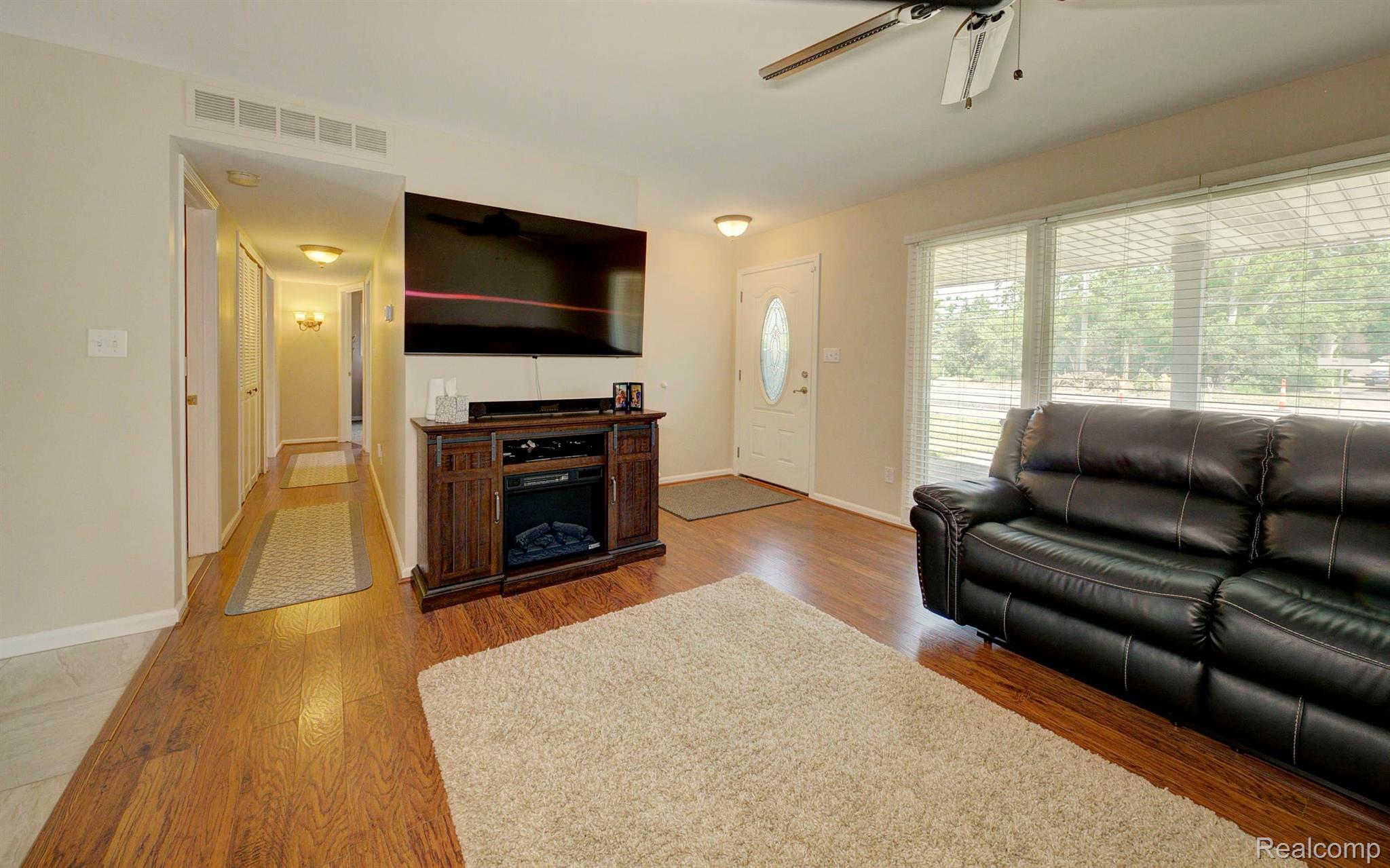 40539 West 10 Mile Road Novi, MI 48375 - Photo 10 of 29 Gallery Image 10