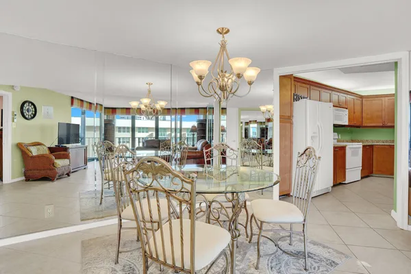 $3,350 | 5420 North Ocean Drive, Unit 1803, Singer Island, FL 33404