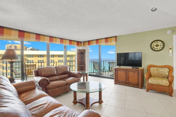 $3,350 | 5420 North Ocean Drive, Unit 1803, Singer Island, FL 33404