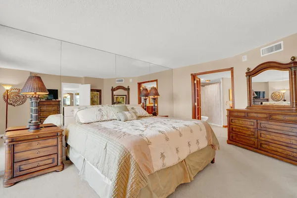 $3,350 | 5420 North Ocean Drive, Unit 1803, Singer Island, FL 33404