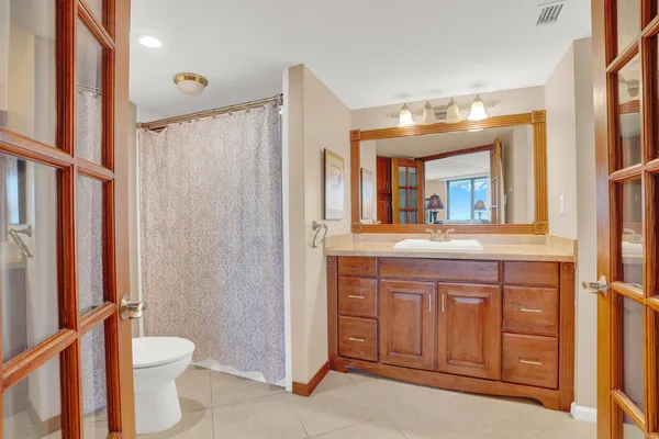 $3,350 | 5420 North Ocean Drive, Unit 1803, Singer Island, FL 33404