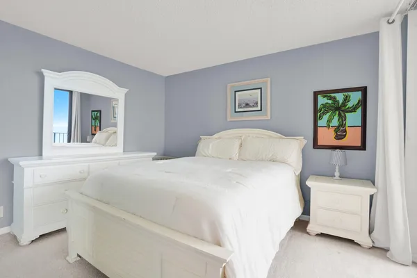 $3,350 | 5420 North Ocean Drive, Unit 1803, Singer Island, FL 33404