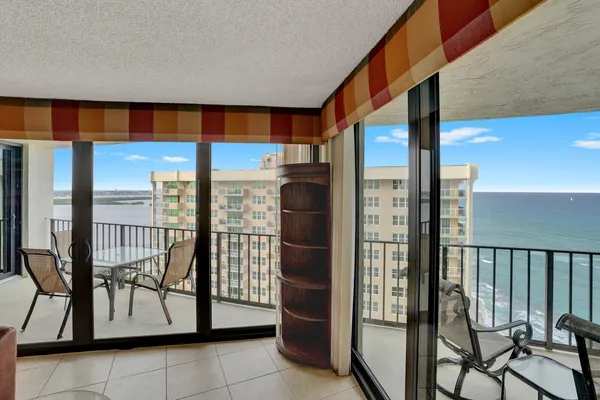 $3,350 | 5420 North Ocean Drive, Unit 1803, Singer Island, FL 33404