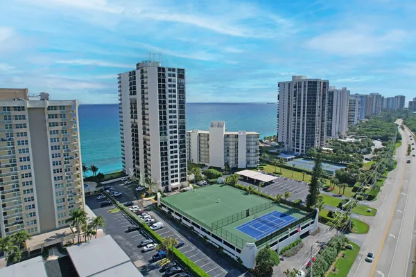 $3,350 | 5420 North Ocean Drive, Unit 1803, Singer Island, FL 33404