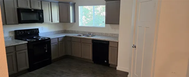 a view of an ocean & an ocean view