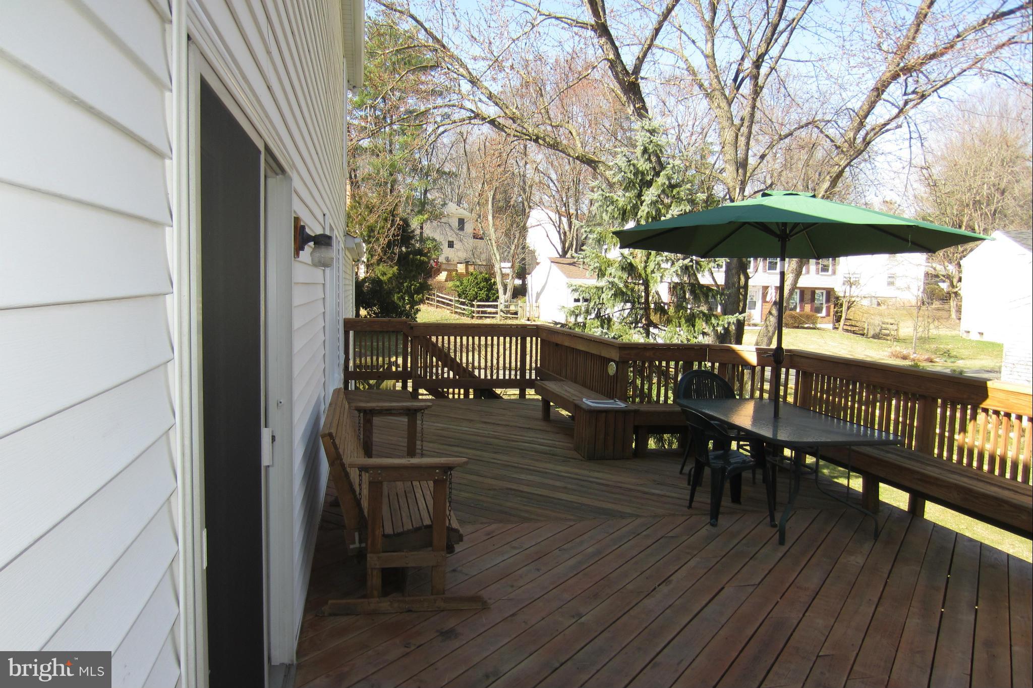 9914 Manet Road Burke, VA 22015 - Photo 21 of 22 Exterior (Rear)