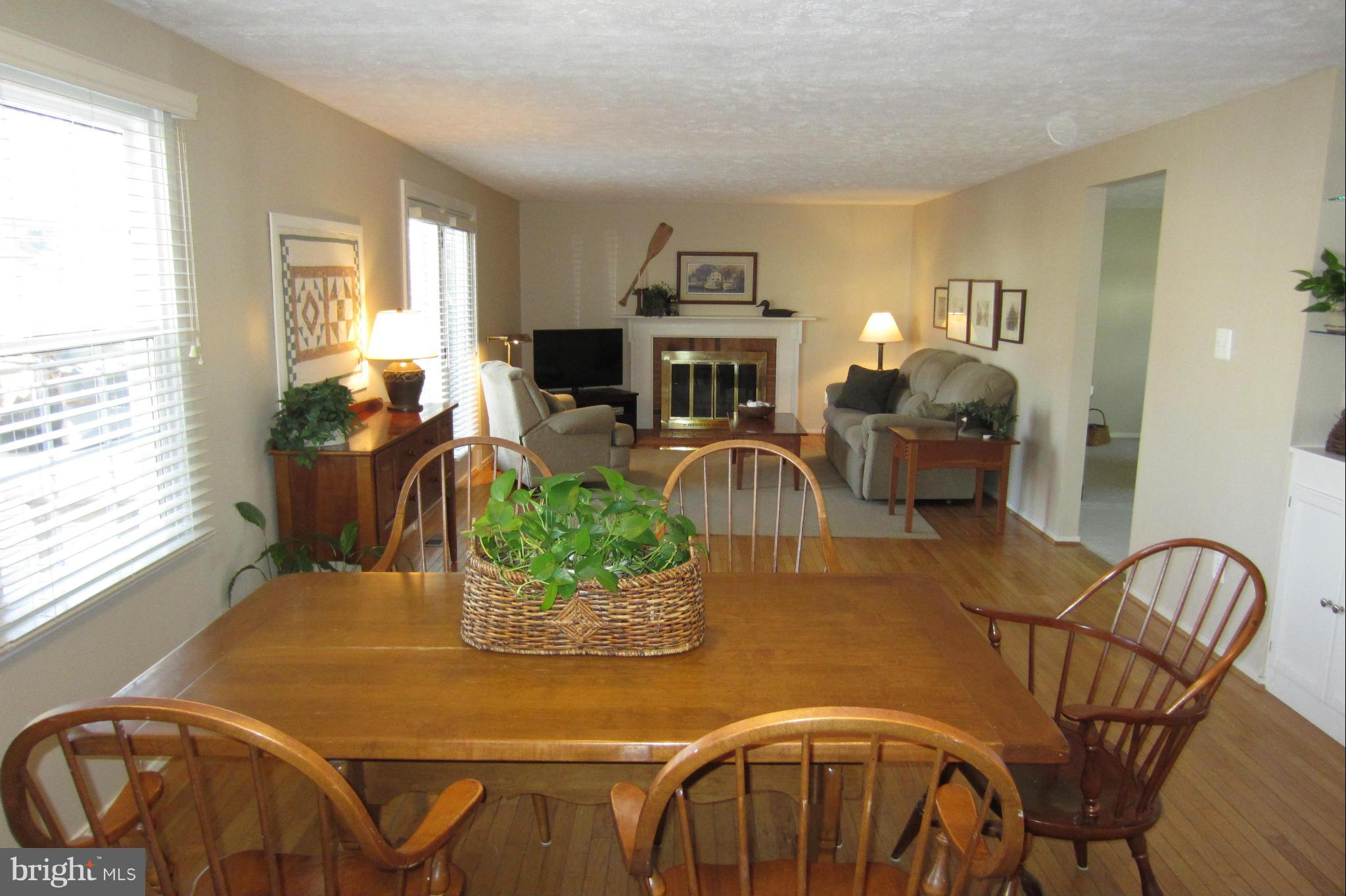 9914 Manet Road Burke, VA 22015 - Photo 8 of 22 Interior (General)