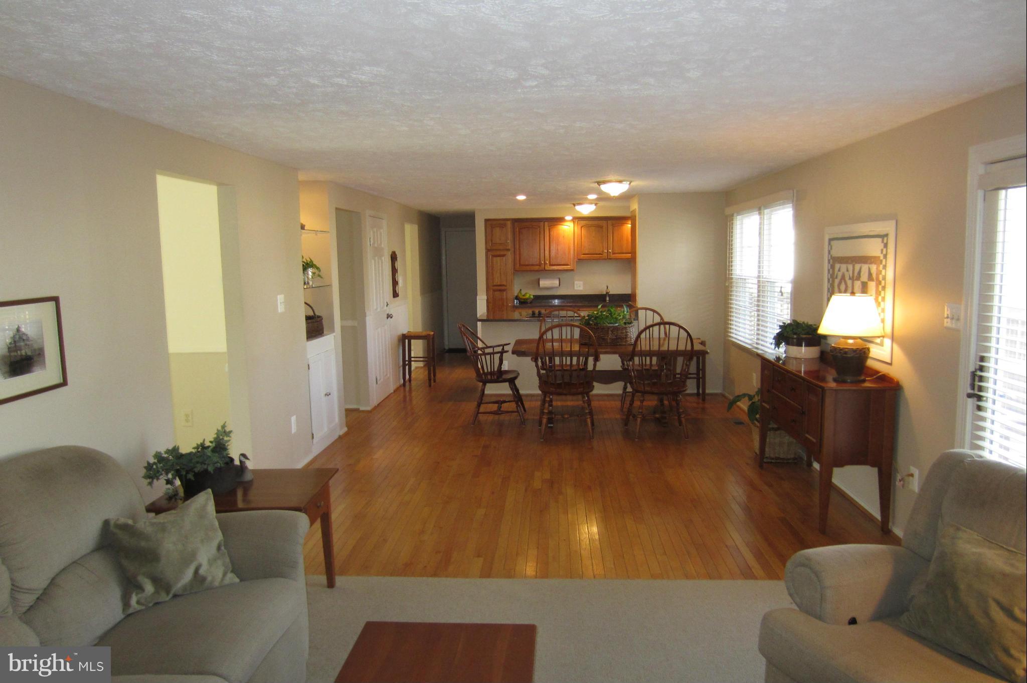 9914 Manet Road Burke, VA 22015 - Photo 9 of 22 Interior (General)