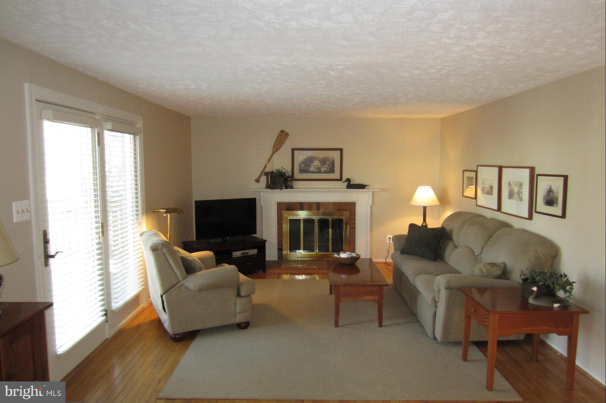 9914 Manet Road Burke, VA 22015 - Photo 10 of 22 Family Room