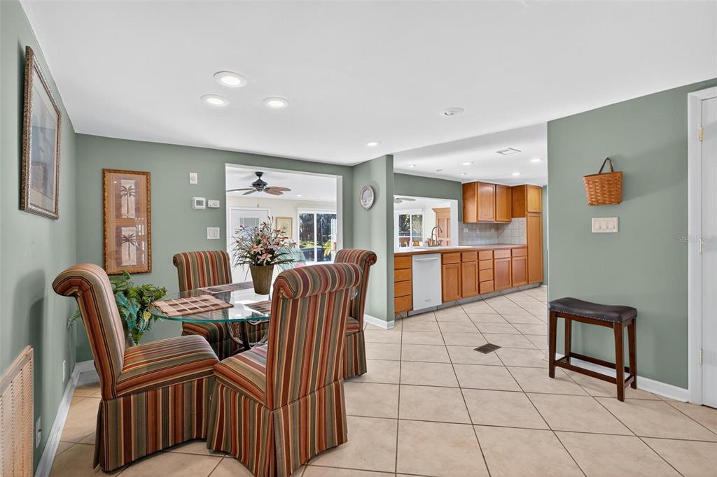 945 Todd Way Tavares, FL 32778 - Photo 11 of 75