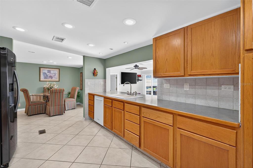 945 Todd Way Tavares, FL 32778 - Photo 23 of 75