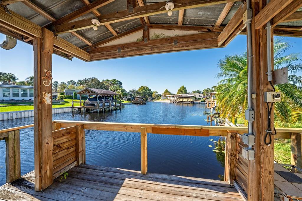 945 Todd Way Tavares, FL 32778 - Photo 4 of 75 a view of outdoor space with seating area