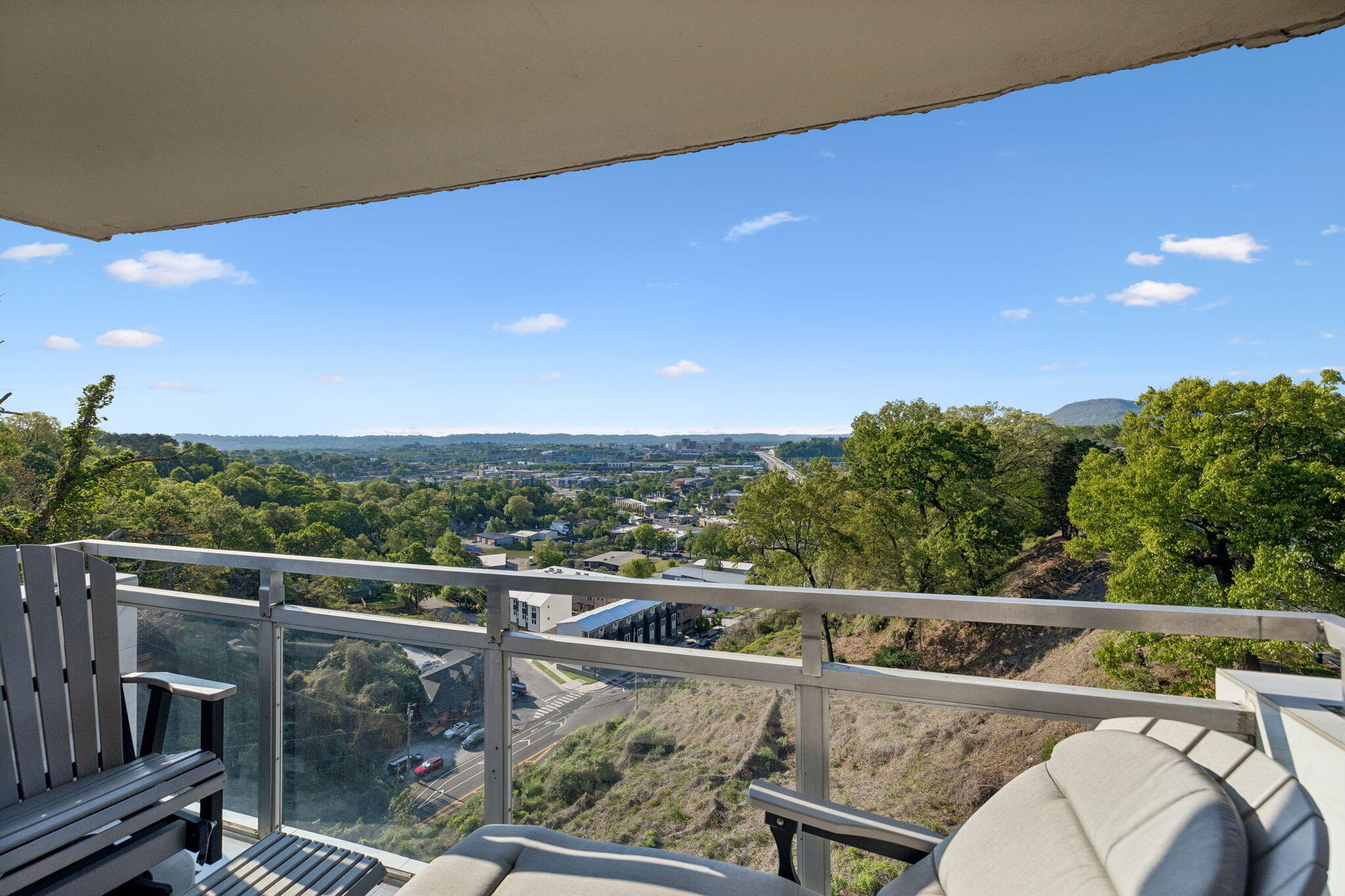 1131 Stringers Ridge Road, Unit 5D Chattanooga, TN 37405 - Photo 40 of 62 Balcony