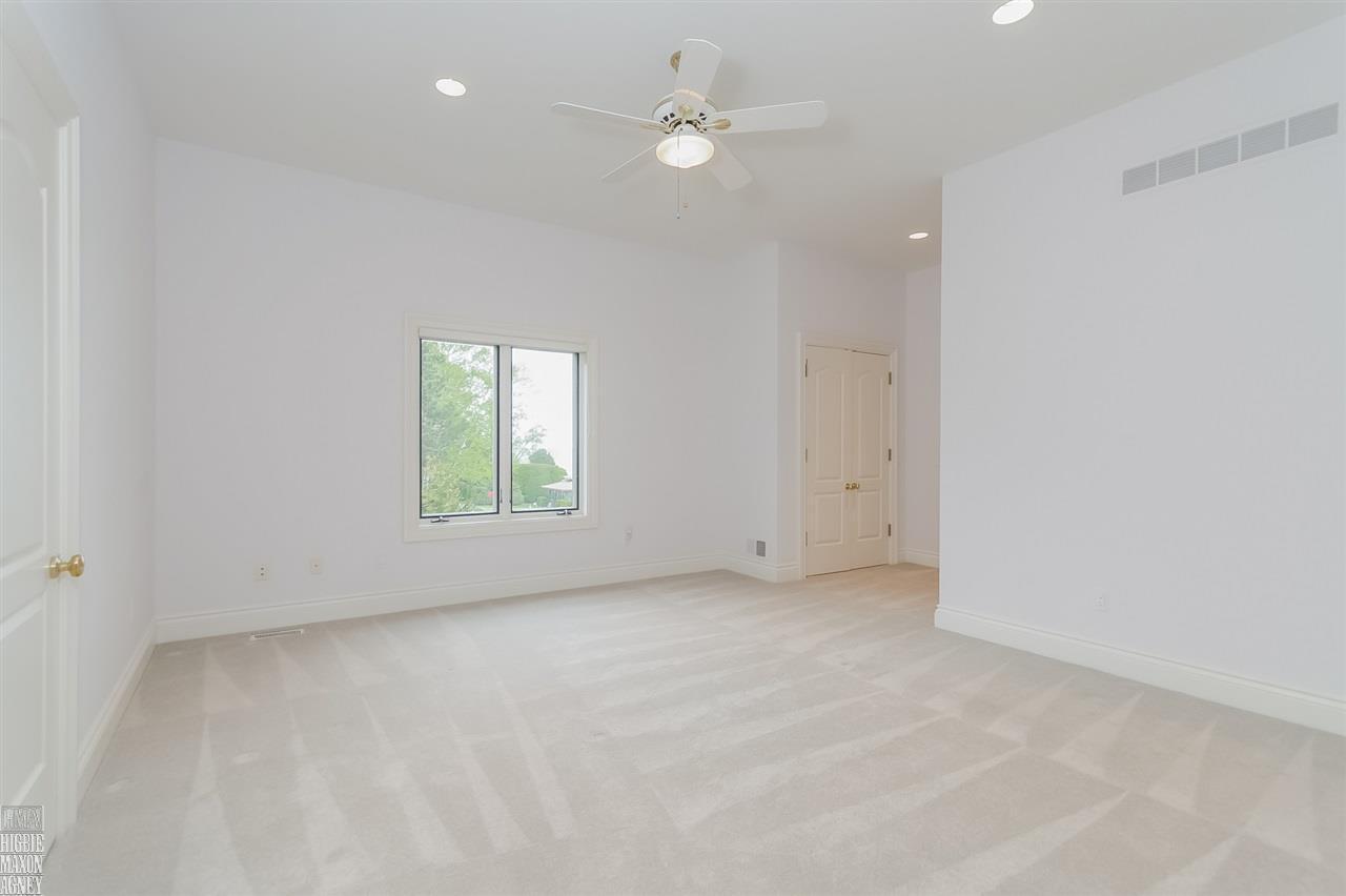914 Lake Shore Road Grosse Pointe, MI 48236 - Photo 58 of 83 31290716-57.JPG